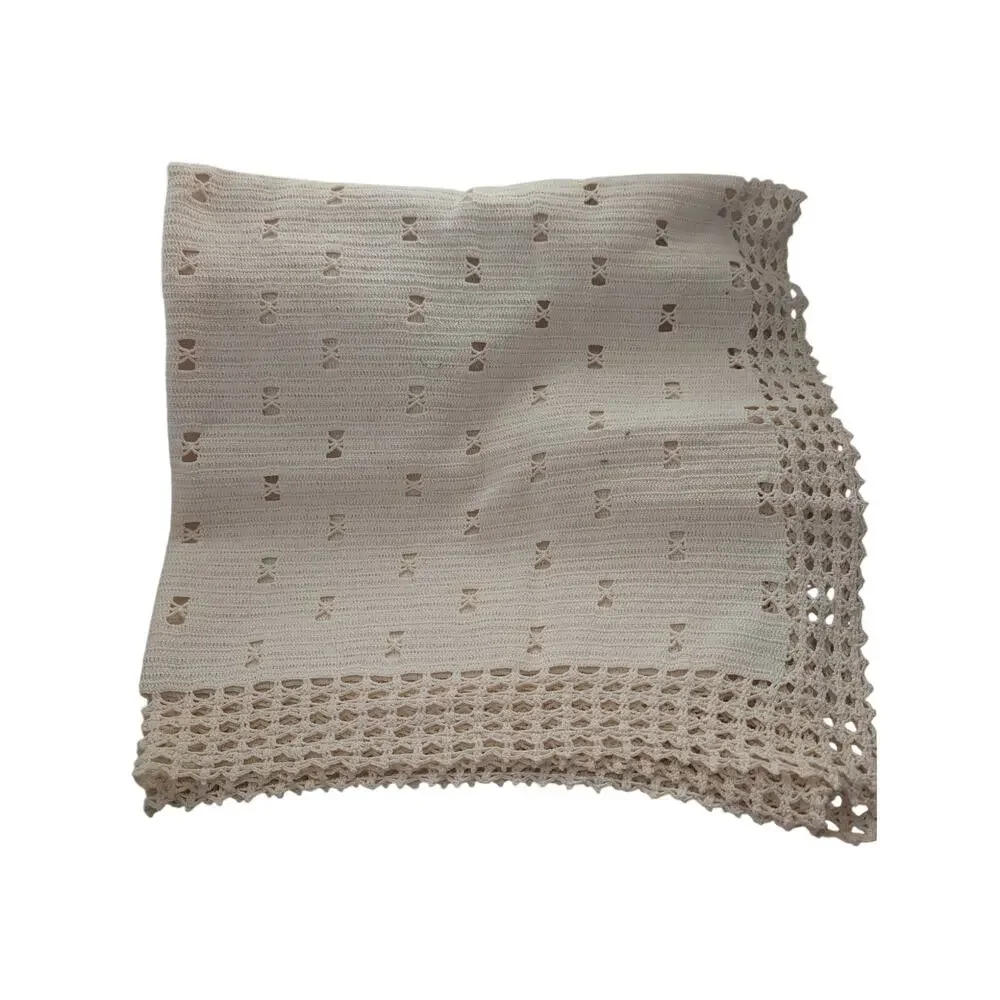 VINTAGE CREAM COTTON GEOMETRIC CROCHETED SMALL TABLECLOTH, W/ BONUS: 6 DOILIES!